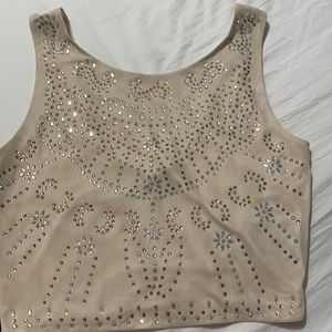 Tops beich de con Brillo tiene una puesta nada mas esta nuevo